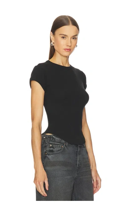 Grlfrnd Scoop Hem Baby Tee In Black