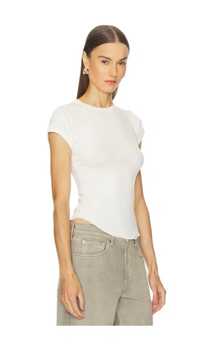 Grlfrnd Scoop Hem Baby Tee In White