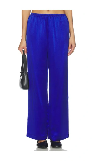 Donni The Silk Simple Pant In Blue