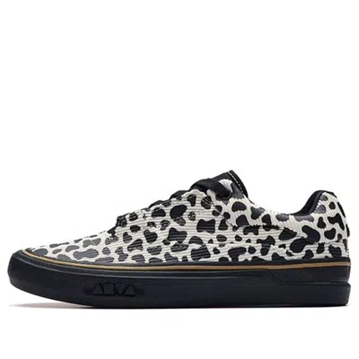 Anta (wmns)  Attitude Low 'black White'