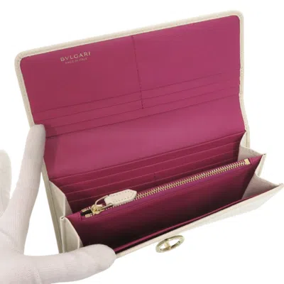 Pre-owned Bvlgari White Leather Long Wallet (tri-fold) ()