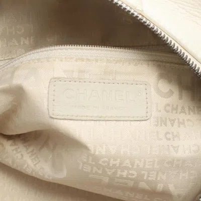 Pre-owned Chanel Chocolate Bar White Leather Tote Bag ()