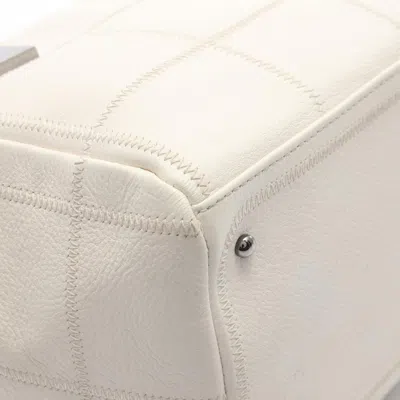 Pre-owned Chanel Chocolate Bar White Leather Tote Bag ()