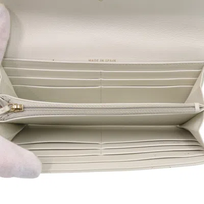 Pre-owned Chanel White Leather Long Wallet (tri-fold) ()