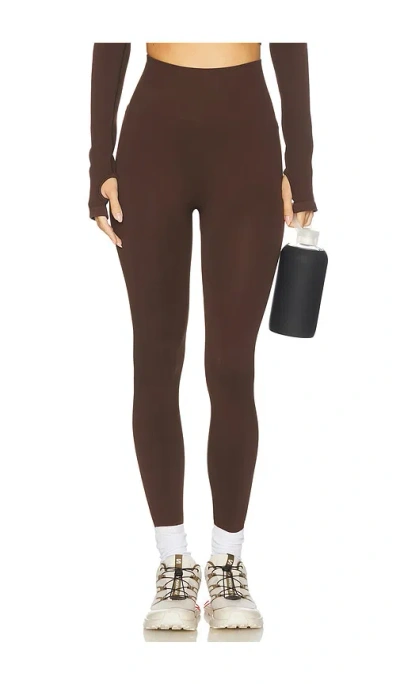 Wellbeing + Beingwell Honor Seamless Legging In Brown