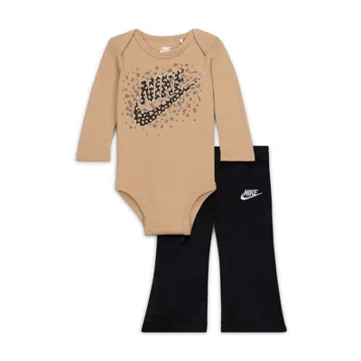 Nike Wild Warmth Baby (3-6m) 2-piece Velour Set In Black