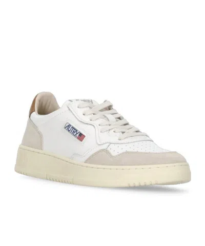 Autry Low-top Sneakers In White