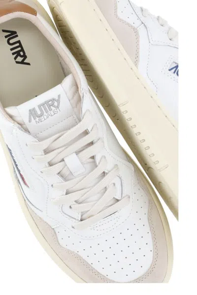 Autry Low-top Sneakers In White