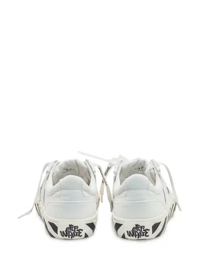 Off-white Round-toe Low-top Casual Shoes In White