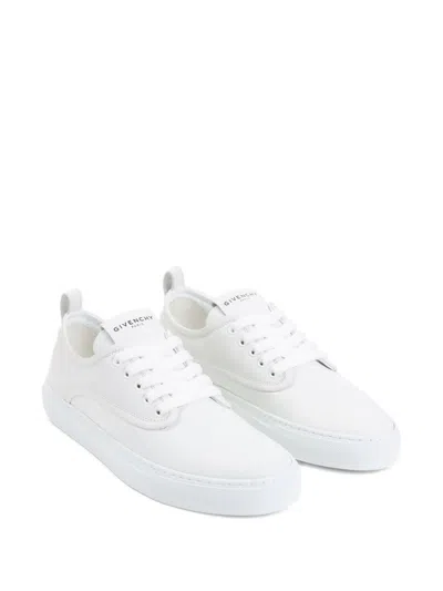 Givenchy Stylish Sneakers With Pull Tab And Round Toe In White