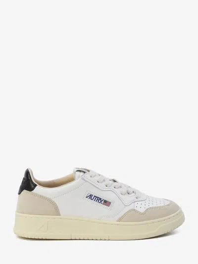 Autry Medalist Low Sneakers In White Leather And Suede With Custom Lettering In White