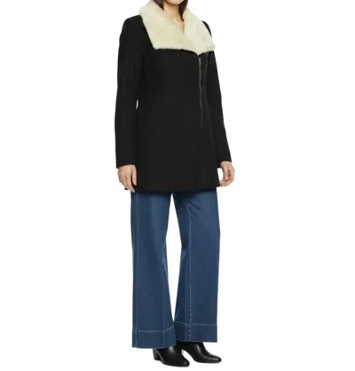 Skies Are Blue Faux Fur Collar Jacket In Black In Black