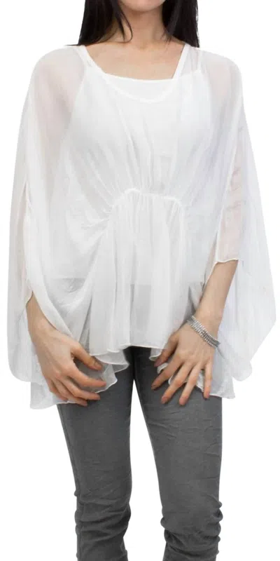 Gigi Moda Paolita Bat-wing Scoop Neck Blouse In White In White
