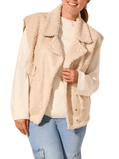 Tribal Sleeveless Sherpa Vest In Latte In Neutral