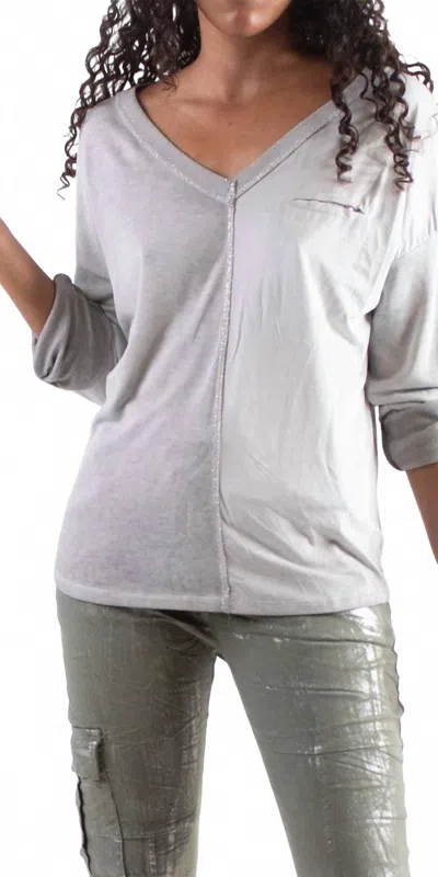 Gigi Moda Piamo Two Tone V-neck Knit Top In Gray In Gray