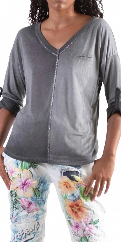 Gigi Moda Piamo Two Tone V-neck Knit Top In Charcoal In Gray