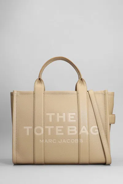 Marc Jacobs The Medium Tote Tote In Camel Leather In Neutral