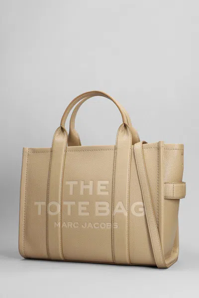 Marc Jacobs The Medium Tote Tote In Camel Leather In Neutral