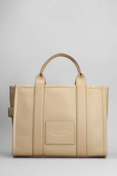 Marc Jacobs The Medium Tote Tote In Camel Leather In Neutral