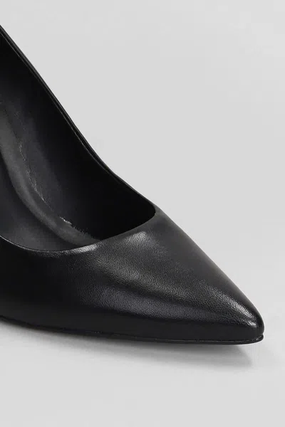 Carrano Pumps In Black