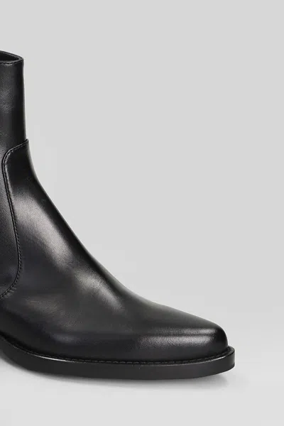 Anna F . Texan Ankle Boots In Black