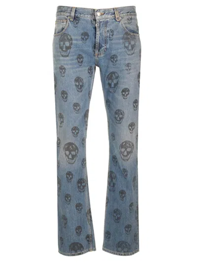 Alexander Mcqueen Jeans Mit Totenkopf-print In Blue