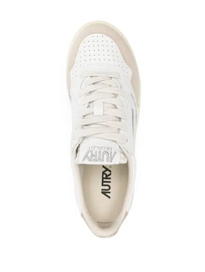 Autry Medalist Low Shoes In White