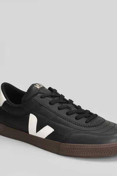 Veja Leather Sneakers In Black And White In Black