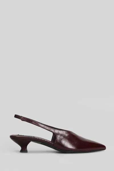 Alohas Eros Pumps In Red