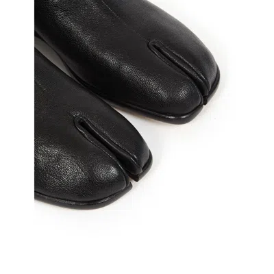 Maison Margiela Smooth Leather Loafers With Split-toe Design In Black
