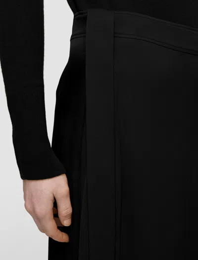 Joseph Jeanne Light Crepe Skirt In Black