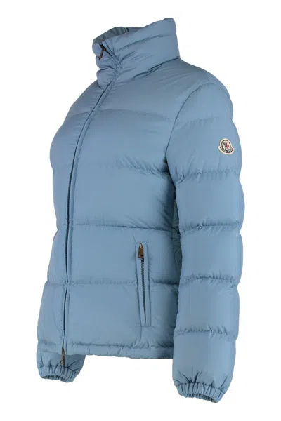 Moncler Short Down Jacket Dourbe In Blue
