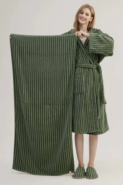 Proxxi Retro Soft 100% Long-stapled Cotton Striped Bath Towel - Green In Green