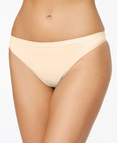 Calvin Klein Pure Seamless Thong Qd3544 In Bare