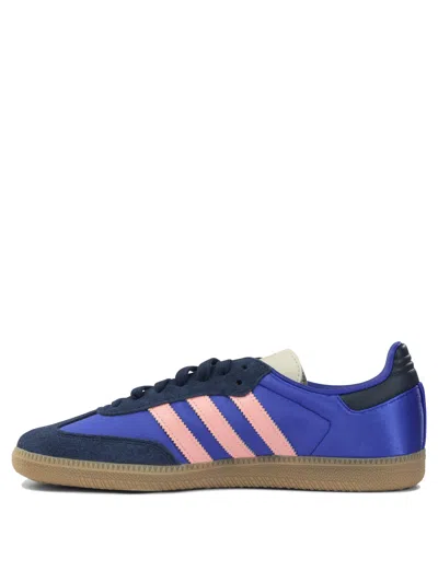 Adidas Originals Low-cut Sneakers Featuring Iconic Stripes In Blue