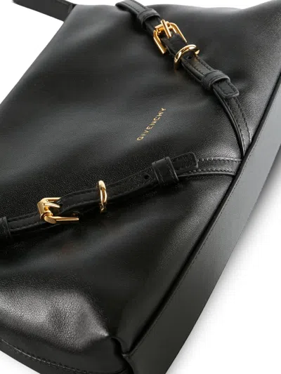Givenchy Hammered Leather Shoulder Bag With Logo On The Front And Metal Details In Black
