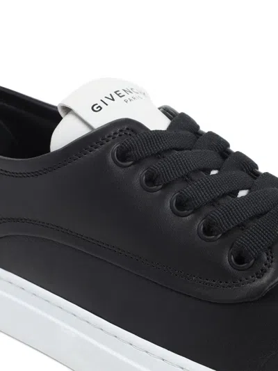 Givenchy Stylish Sneakers With Contrast Sole And Pull Tab In Black