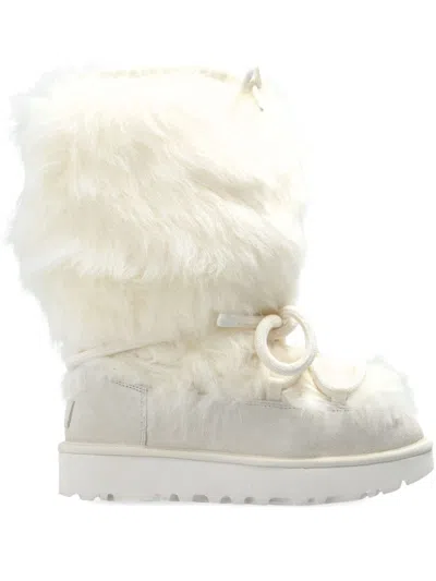 Ugg 澳大利亚雪地靴 In White