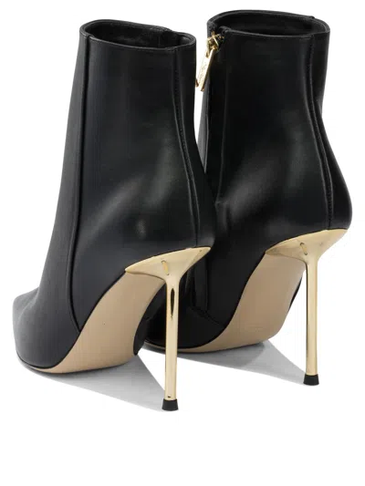 Ninalilou Pointed-toe Ankle Boots In Black