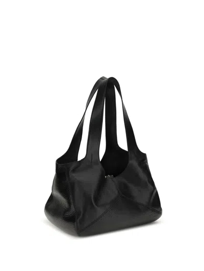 Chloé Women East-west Balloon Shoulder Bag In Black