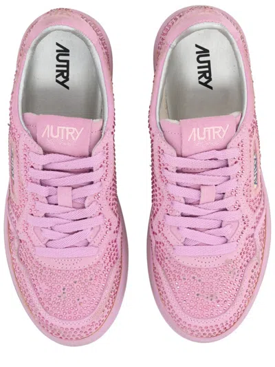 Autry Medalist Low Sneaker In Pink