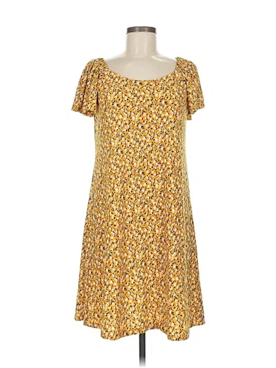 Pre-owned Signature By Robbie Bee Casual Dress In Yellow