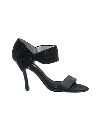 Pre-owned Nina Heels In Black