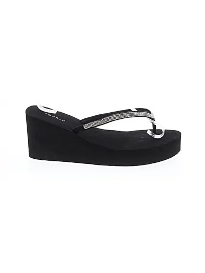 Pre-owned Torrid Sandals In Black
