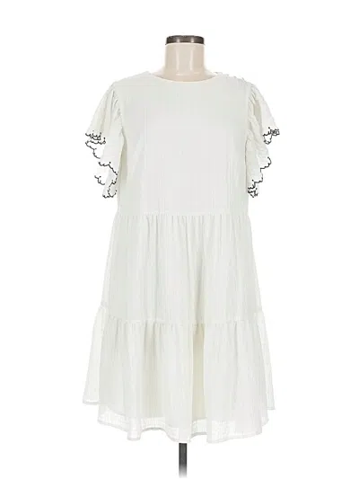 Pre-owned Who What Wear Casual Dress In White