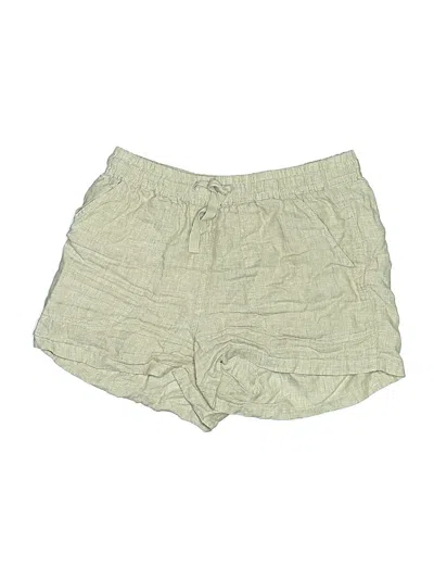 Pre-owned Quince Shorts In Green