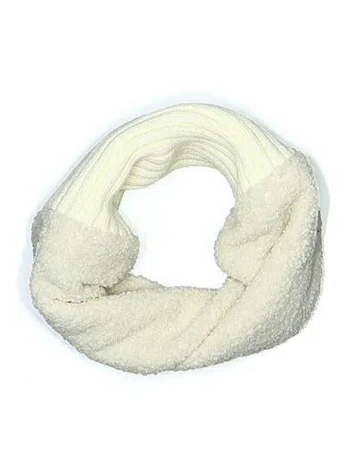 Pre-owned Gap Scarf In White