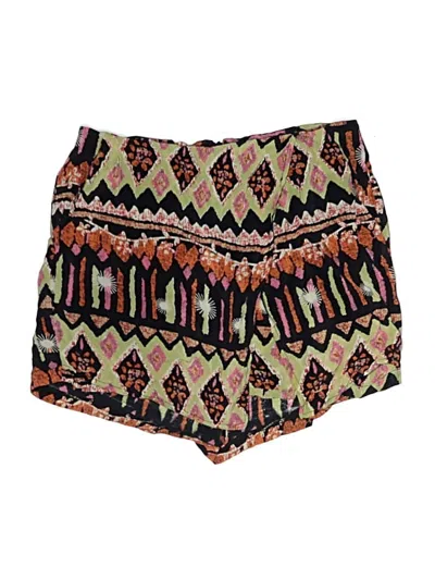 Pre-owned Tolani Shorts In Gold