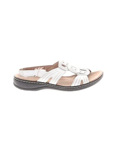 Pre-owned Clarks Sandals In White