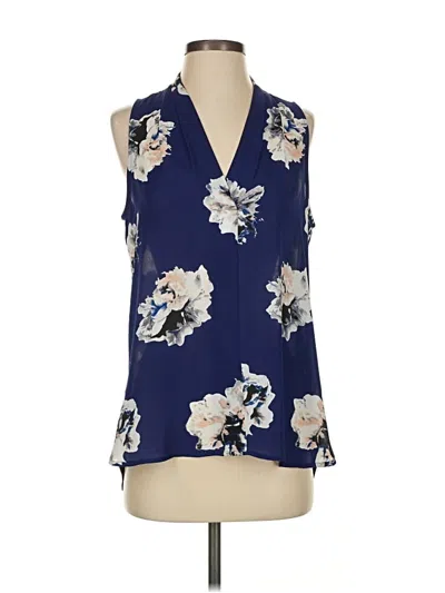 Pre-owned Vince Camuto Sleeveless Blouse In Blue